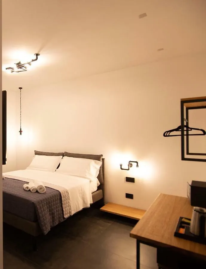 Napoliurbansuite 2*, Naples Italy